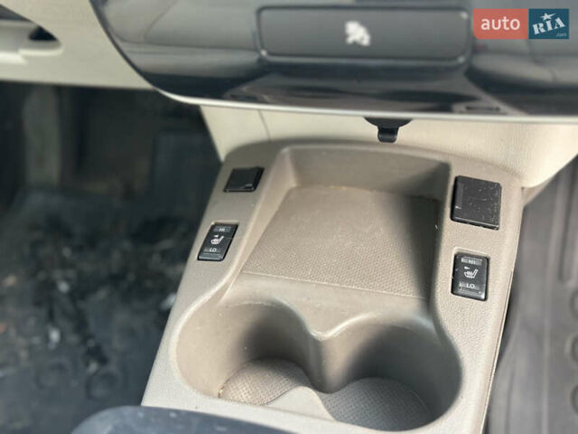 Черный Ниссан Лиф, объемом двигателя 0 л и пробегом 180 тыс. км за 3850 $, фото 23 на Automoto.ua