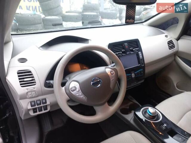 Черный Ниссан Лиф, объемом двигателя 0 л и пробегом 84 тыс. км за 4500 $, фото 9 на Automoto.ua