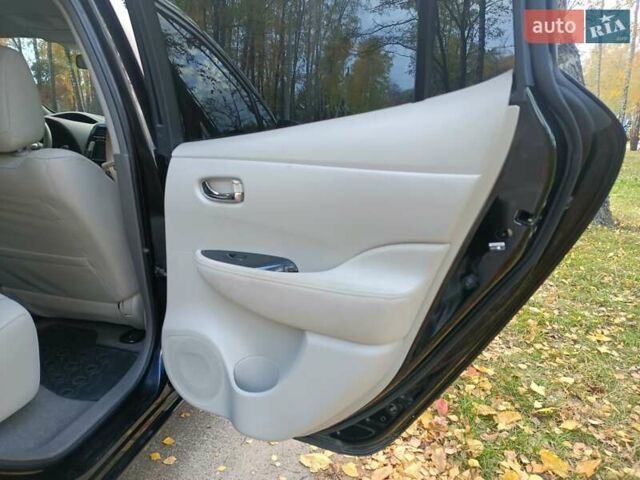 Чорний Ніссан Ліф, об'ємом двигуна 0 л та пробігом 159 тис. км за 4950 $, фото 15 на Automoto.ua