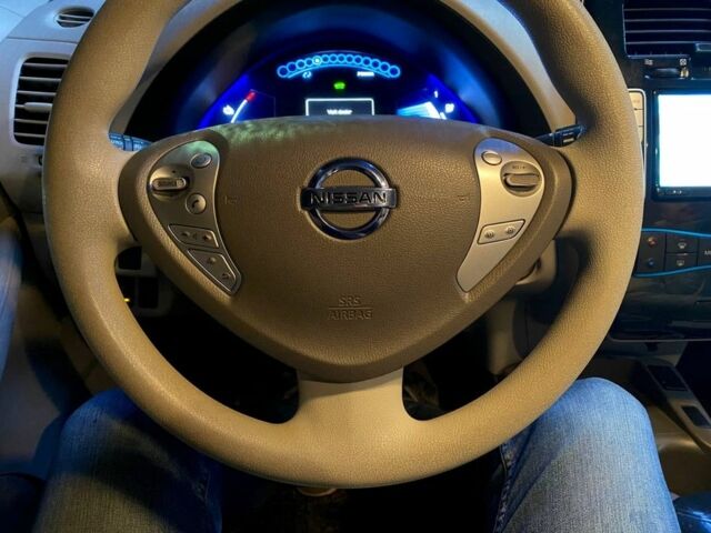 Черный Ниссан Лиф, объемом двигателя 0 л и пробегом 150 тыс. км за 3800 $, фото 10 на Automoto.ua