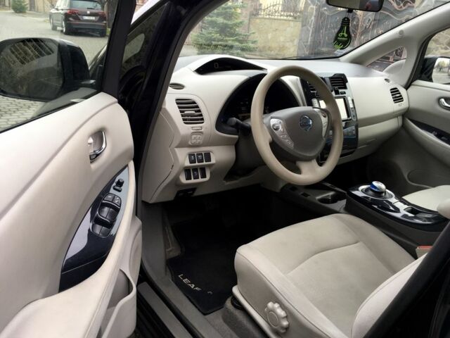 Черный Ниссан Лиф, объемом двигателя 0 л и пробегом 150 тыс. км за 4250 $, фото 8 на Automoto.ua