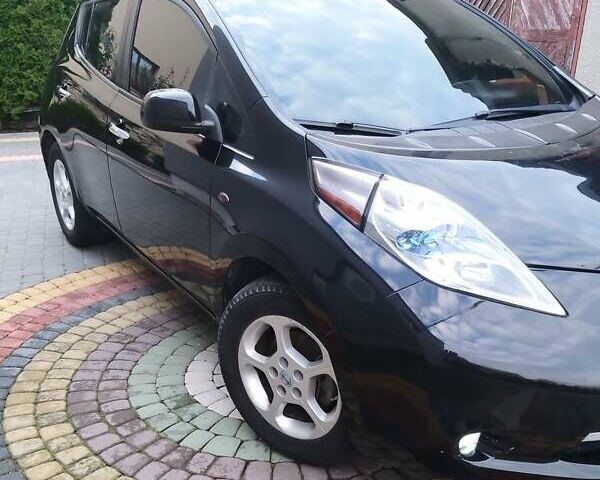 Черный Ниссан Лиф, объемом двигателя 0 л и пробегом 118 тыс. км за 4399 $, фото 15 на Automoto.ua