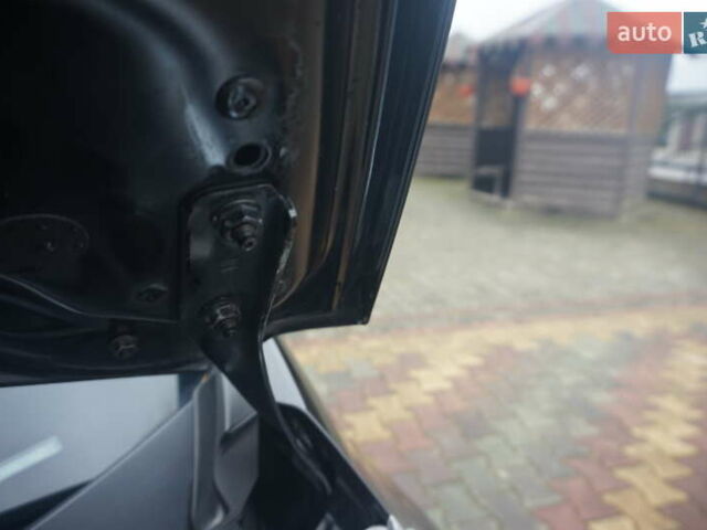 Черный Ниссан Лиф, объемом двигателя 0 л и пробегом 121 тыс. км за 4333 $, фото 56 на Automoto.ua