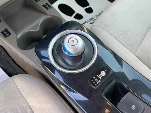 Черный Ниссан Лиф, объемом двигателя 0 л и пробегом 155 тыс. км за 5900 $, фото 12 на Automoto.ua