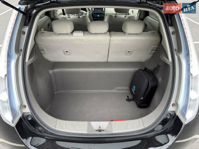 Чорний Ніссан Ліф, об'ємом двигуна 0 л та пробігом 90 тис. км за 5800 $, фото 18 на Automoto.ua