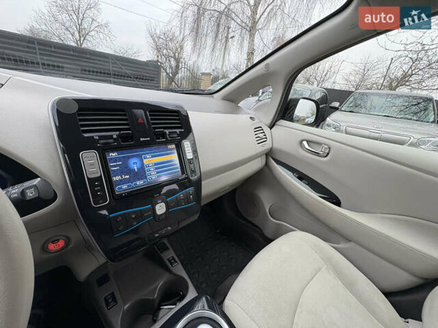 Чорний Ніссан Ліф, об'ємом двигуна 0 л та пробігом 97 тис. км за 4000 $, фото 20 на Automoto.ua