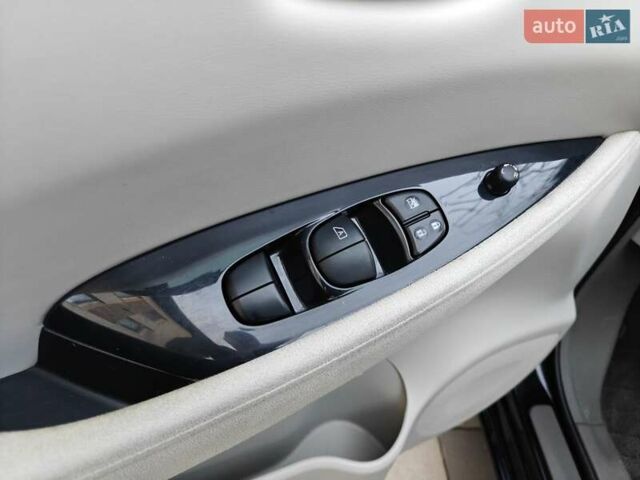 Ніссан Ліф 2012 у Івано-Франківську на Automoto.ua Чорний Ніссан Ліф, об'ємом двигуна 0 л та пробігом 71 тис. км за 4750 $, фото 26 на Automoto.ua