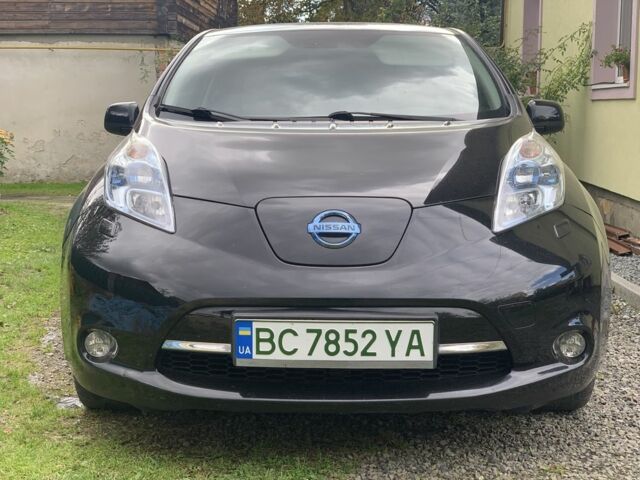 Чорний Ніссан Ліф, об'ємом двигуна 0 л та пробігом 87 тис. км за 5500 $, фото 4 на Automoto.ua