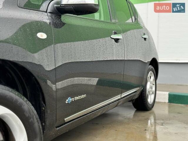 Черный Ниссан Лиф, объемом двигателя 0 л и пробегом 134 тыс. км за 6800 $, фото 9 на Automoto.ua