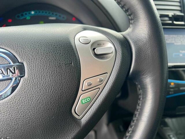 Ниссан Лиф 2013 в Львове на Automoto.ua Черный Ниссан Лиф, объемом двигателя 0 л и пробегом 117 тыс. км за 6990 $, фото 17 на Automoto.ua