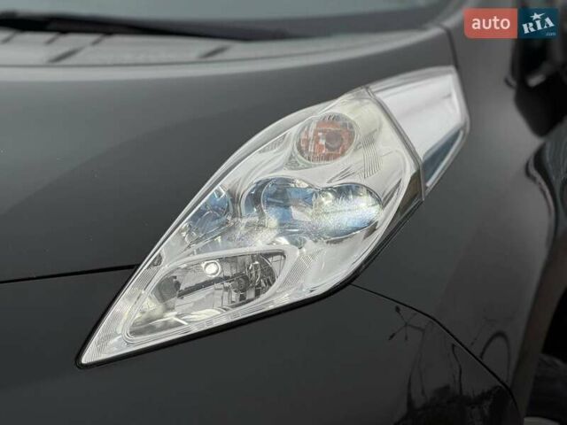 Чорний Ніссан Ліф, об'ємом двигуна 0 л та пробігом 118 тис. км за 7500 $, фото 5 на Automoto.ua