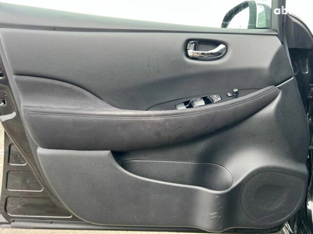 Ниссан Лиф 2013 в Львове на Automoto.ua Черный Ниссан Лиф, объемом двигателя 0 л и пробегом 117 тыс. км за 6980 $, фото 14 на Automoto.ua