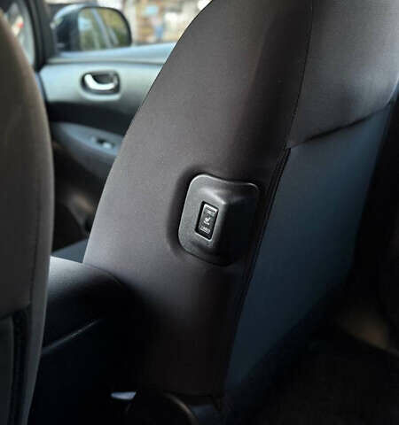 Чорний Ніссан Ліф, об'ємом двигуна 0 л та пробігом 179 тис. км за 5500 $, фото 12 на Automoto.ua