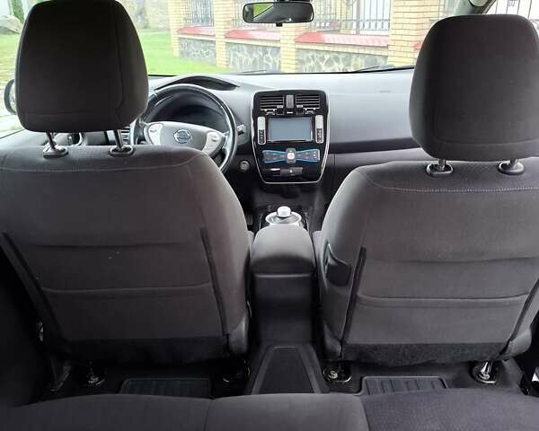 Черный Ниссан Лиф, объемом двигателя 0 л и пробегом 137 тыс. км за 7200 $, фото 19 на Automoto.ua