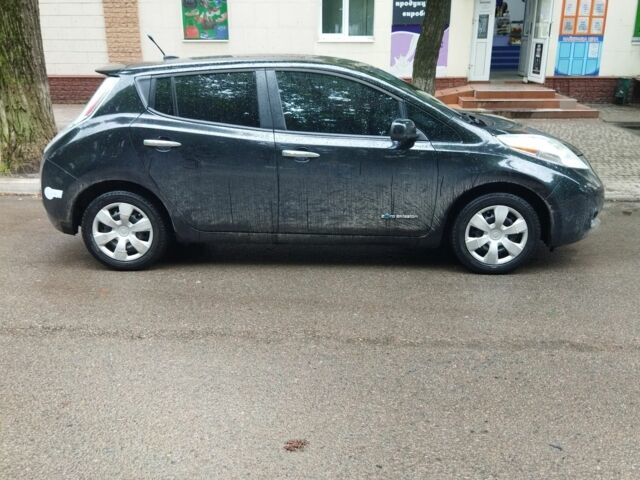 Черный Ниссан Лиф, объемом двигателя 0 л и пробегом 180 тыс. км за 5200 $, фото 5 на Automoto.ua