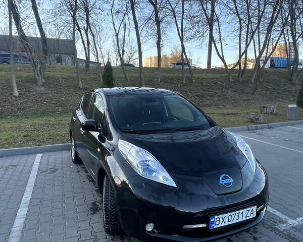 Ниссан Лиф 2013 в Хмельницком на Automoto.ua Черный Ниссан Лиф, объемом двигателя 0 л и пробегом 123 тыс. км за 6300 $, фото 7 на Automoto.ua