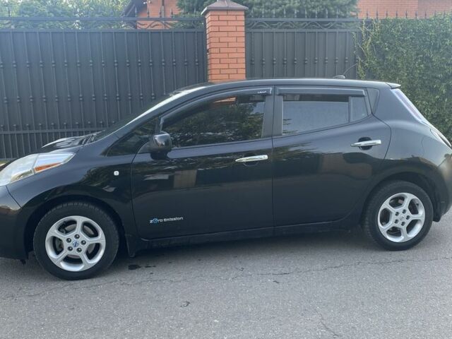 Чорний Ніссан Ліф, об'ємом двигуна 0 л та пробігом 165 тис. км за 5900 $, фото 1 на Automoto.ua