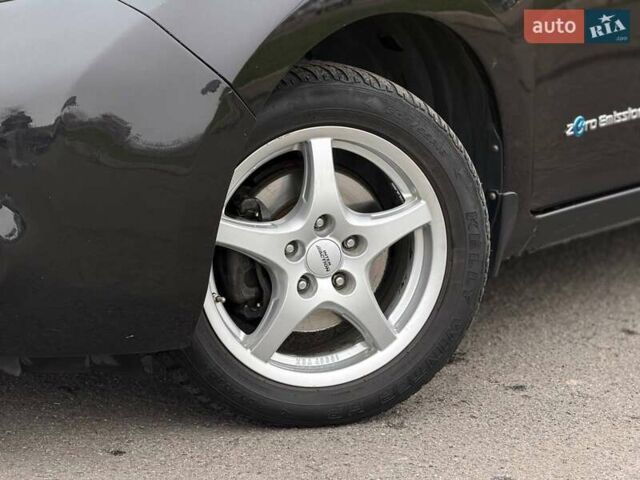 Чорний Ніссан Ліф, об'ємом двигуна 0 л та пробігом 118 тис. км за 7500 $, фото 6 на Automoto.ua