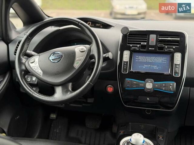 Чорний Ніссан Ліф, об'ємом двигуна 0 л та пробігом 118 тис. км за 7500 $, фото 39 на Automoto.ua