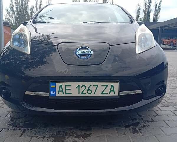 Чорний Ніссан Ліф, об'ємом двигуна 0 л та пробігом 229 тис. км за 5500 $, фото 1 на Automoto.ua