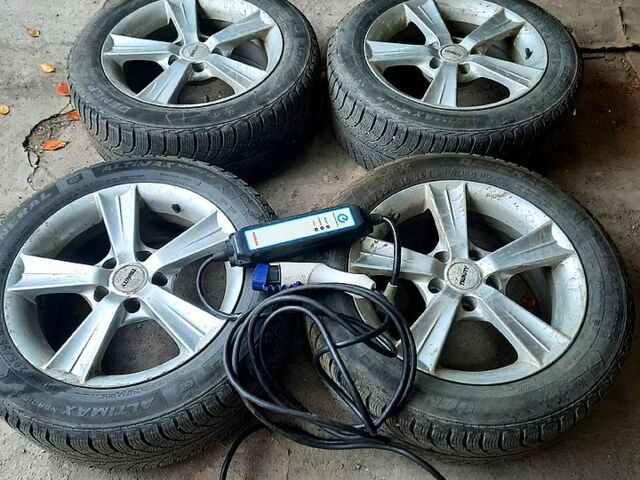 Черный Ниссан Лиф, объемом двигателя 80 л и пробегом 125 тыс. км за 7300 $, фото 1 на Automoto.ua