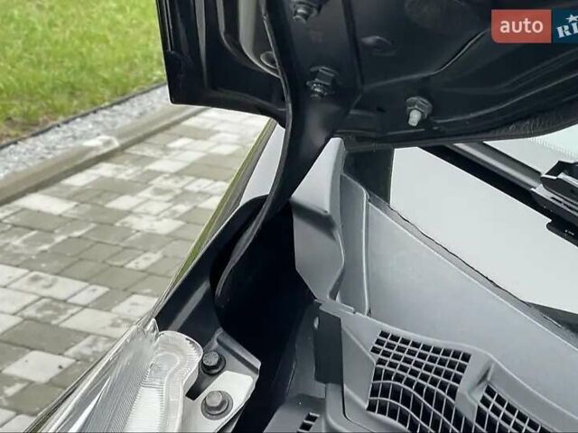 Черный Ниссан Лиф, объемом двигателя 0 л и пробегом 128 тыс. км за 7200 $, фото 32 на Automoto.ua