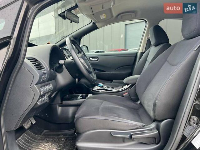 Ниссан Лиф 2013 в Львове на Automoto.ua Черный Ниссан Лиф, объемом двигателя 0 л и пробегом 117 тыс. км за 6980 $, фото 17 на Automoto.ua