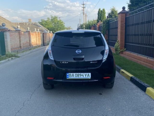 Чорний Ніссан Ліф, об'ємом двигуна 0 л та пробігом 165 тис. км за 5900 $, фото 2 на Automoto.ua