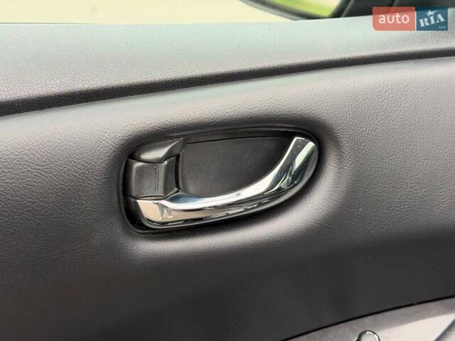 Чорний Ніссан Ліф, об'ємом двигуна 0 л та пробігом 118 тис. км за 7500 $, фото 31 на Automoto.ua