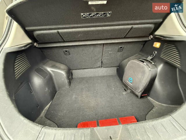 Чорний Ніссан Ліф, об'ємом двигуна 0 л та пробігом 167 тис. км за 5900 $, фото 29 на Automoto.ua