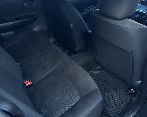 Черный Ниссан Лиф, объемом двигателя 0 л и пробегом 127 тыс. км за 3850 $, фото 6 на Automoto.ua