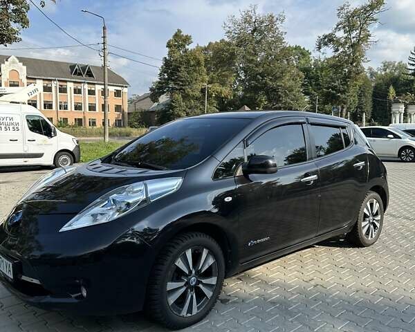 Черный Ниссан Лиф, объемом двигателя 0 л и пробегом 101 тыс. км за 8200 $, фото 1 на Automoto.ua