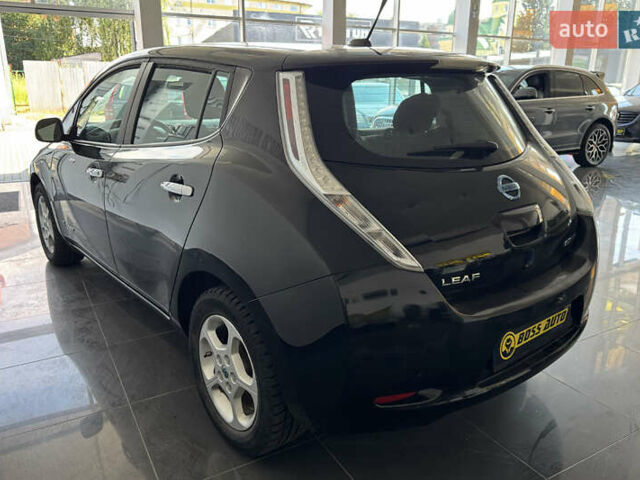 Чорний Ніссан Ліф, об'ємом двигуна 0 л та пробігом 106 тис. км за 7000 $, фото 4 на Automoto.ua