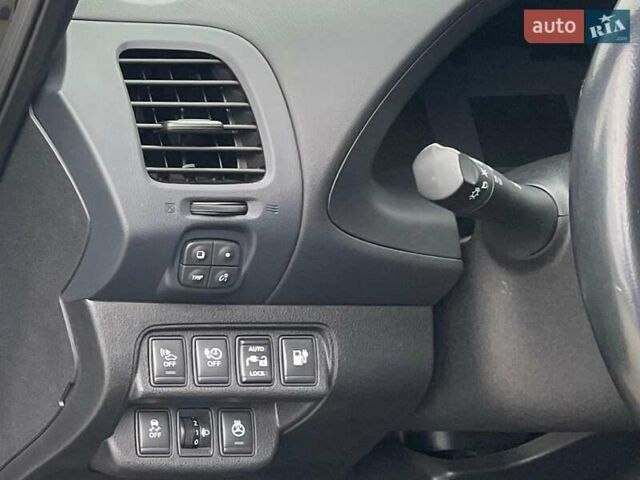 Черный Ниссан Лиф, объемом двигателя 0 л и пробегом 118 тыс. км за 5900 $, фото 6 на Automoto.ua