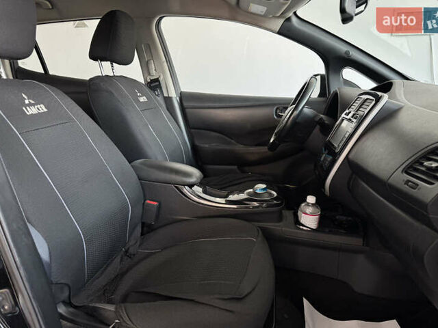 Чорний Ніссан Ліф, об'ємом двигуна 0 л та пробігом 106 тис. км за 7000 $, фото 8 на Automoto.ua