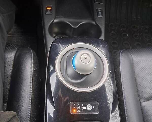 Черный Ниссан Лиф, объемом двигателя 0 л и пробегом 133 тыс. км за 7450 $, фото 1 на Automoto.ua