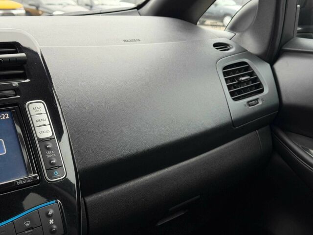 Чорний Ніссан Ліф, об'ємом двигуна 2 л та пробігом 118 тис. км за 7500 $, фото 19 на Automoto.ua