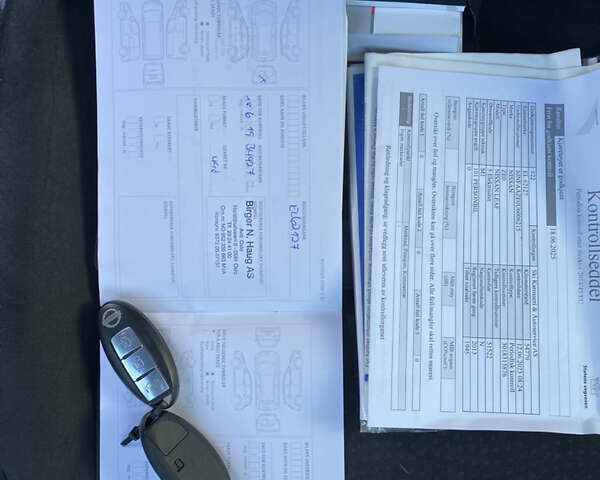 Ниссан Лиф 2013 в Черновцах на Automoto.ua Черный Ниссан Лиф, объемом двигателя 0 л и пробегом 67 тыс. км за 6590 $, фото 15 на Automoto.ua