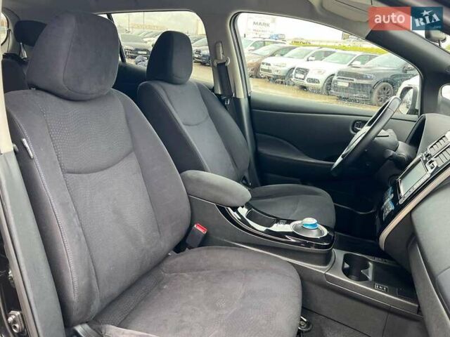 Ниссан Лиф 2013 в Львове на Automoto.ua Черный Ниссан Лиф, объемом двигателя 0 л и пробегом 117 тыс. км за 6980 $, фото 44 на Automoto.ua