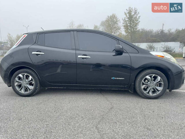 Чорний Ніссан Ліф, об'ємом двигуна 0 л та пробігом 105 тис. км за 6299 $, фото 1 на Automoto.ua