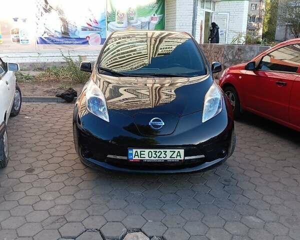 Черный Ниссан Лиф, объемом двигателя 0 л и пробегом 140 тыс. км за 6500 $, фото 1 на Automoto.ua