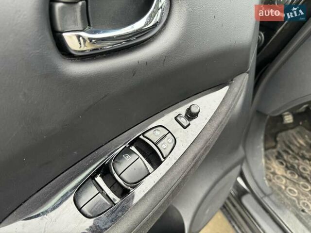 Черный Ниссан Лиф, объемом двигателя 0 л и пробегом 134 тыс. км за 6800 $, фото 43 на Automoto.ua