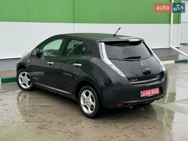 Черный Ниссан Лиф, объемом двигателя 0 л и пробегом 134 тыс. км за 6800 $, фото 24 на Automoto.ua