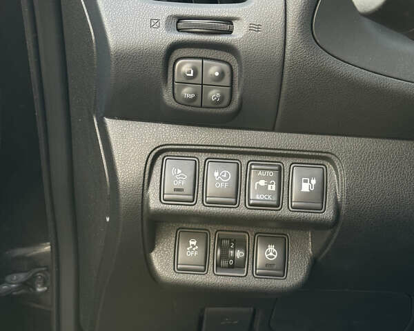 Черный Ниссан Лиф, объемом двигателя 0 л и пробегом 116 тыс. км за 6900 $, фото 16 на Automoto.ua