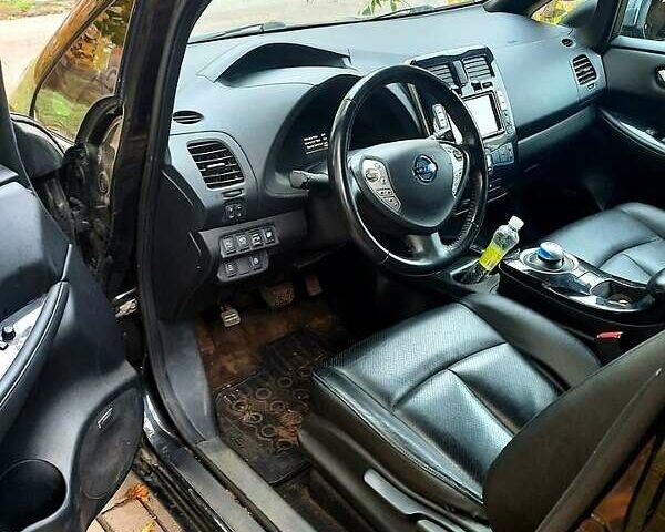 Черный Ниссан Лиф, объемом двигателя 0 л и пробегом 125 тыс. км за 7300 $, фото 5 на Automoto.ua