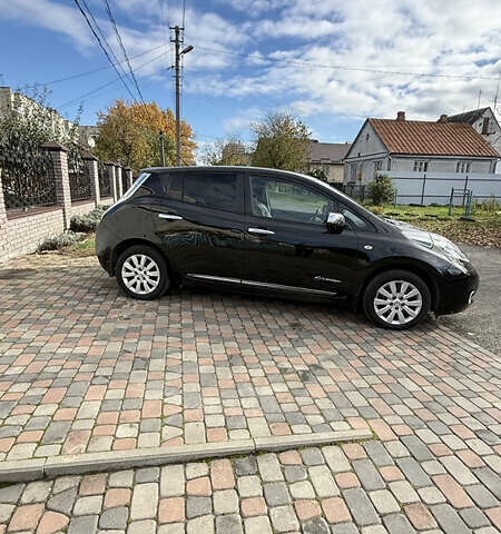 Черный Ниссан Лиф, объемом двигателя 0 л и пробегом 142 тыс. км за 6250 $, фото 3 на Automoto.ua