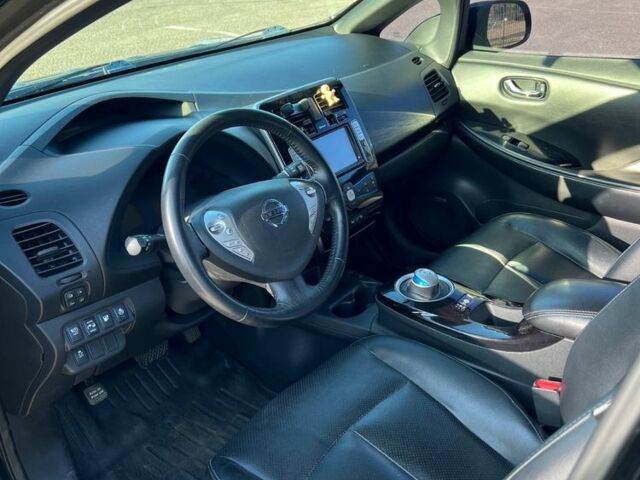 Чорний Ніссан Ліф, об'ємом двигуна 0 л та пробігом 75 тис. км за 7000 $, фото 7 на Automoto.ua