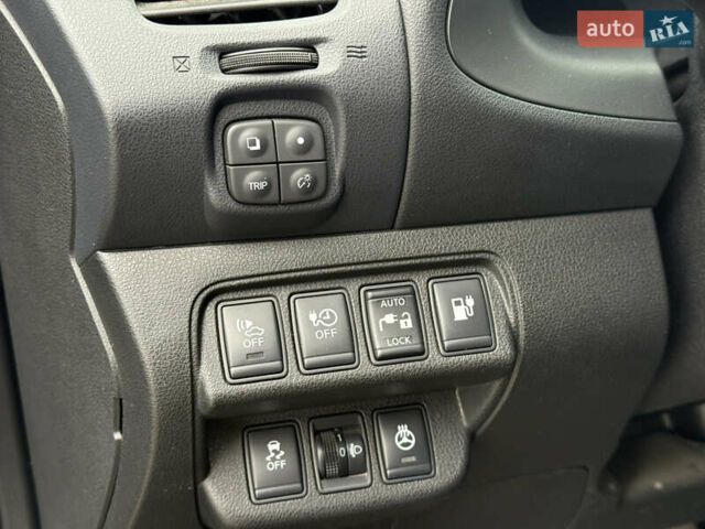 Чорний Ніссан Ліф, об'ємом двигуна 0 л та пробігом 167 тис. км за 5900 $, фото 18 на Automoto.ua