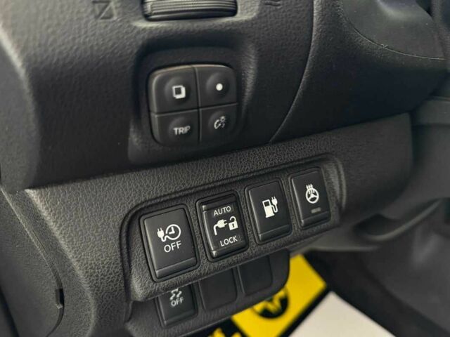 Чорний Ніссан Ліф, об'ємом двигуна 0 л та пробігом 106 тис. км за 7000 $, фото 12 на Automoto.ua