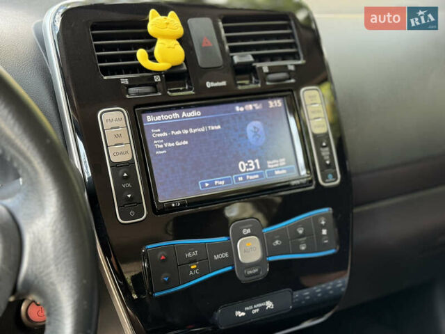 Черный Ниссан Лиф, объемом двигателя 0 л и пробегом 122 тыс. км за 6900 $, фото 26 на Automoto.ua